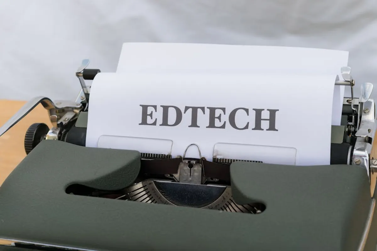 Best Blog Topics for Writers and Book Lovers