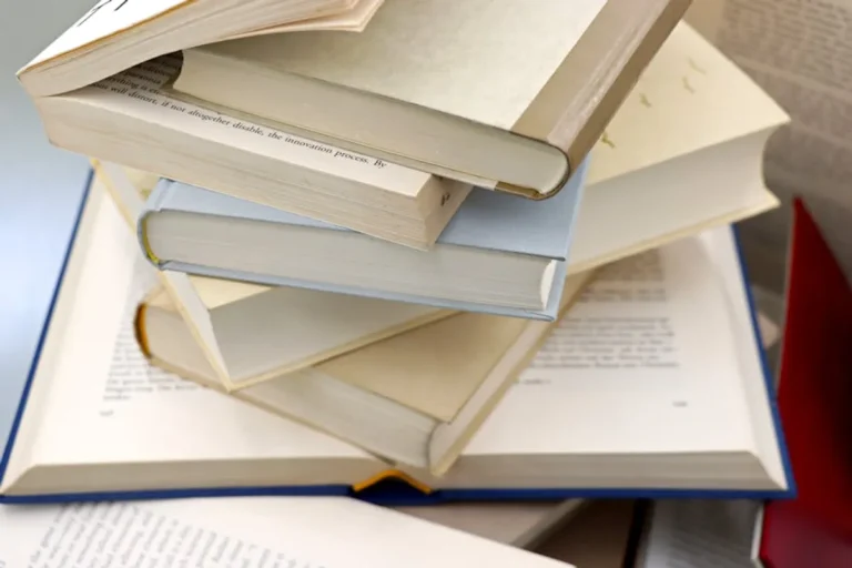 How to Write a Thesis Statement: Beginner Guide